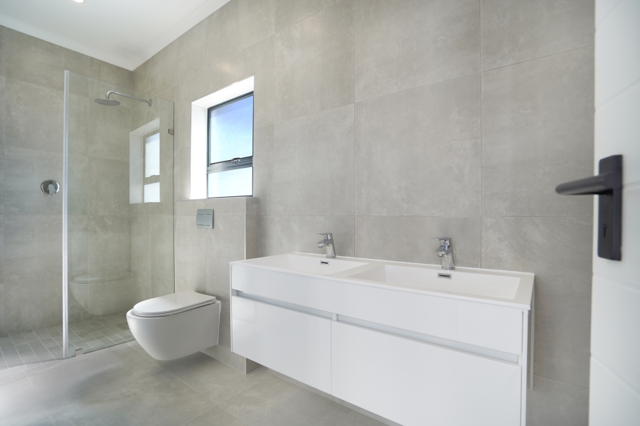 4 Bedroom Property for Sale in Sandown Western Cape